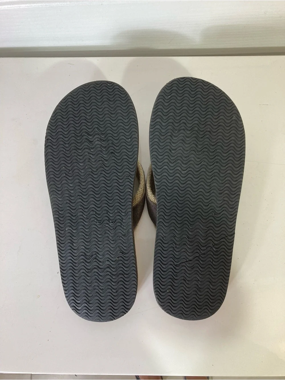 MANN Sandals Men 10.5 Brown Thong